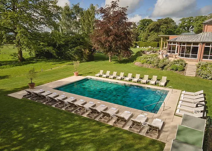 Romantic hotel: The Retreat, Elcot Park