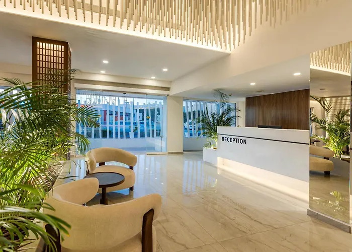 In Luxury hotels So White Beach