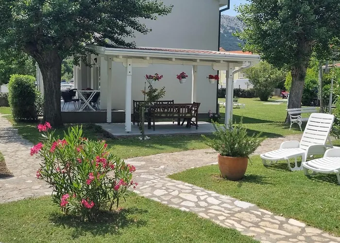 Villas Corinthia