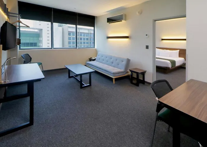Hotel cerca del colegio: City Express Plus by Marriott Ciudad de México Santa Fe