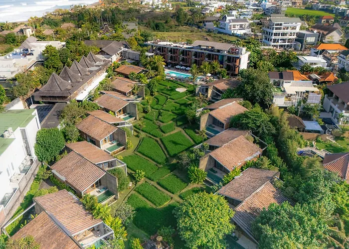 4 star hotel: Shore Amora Canggu