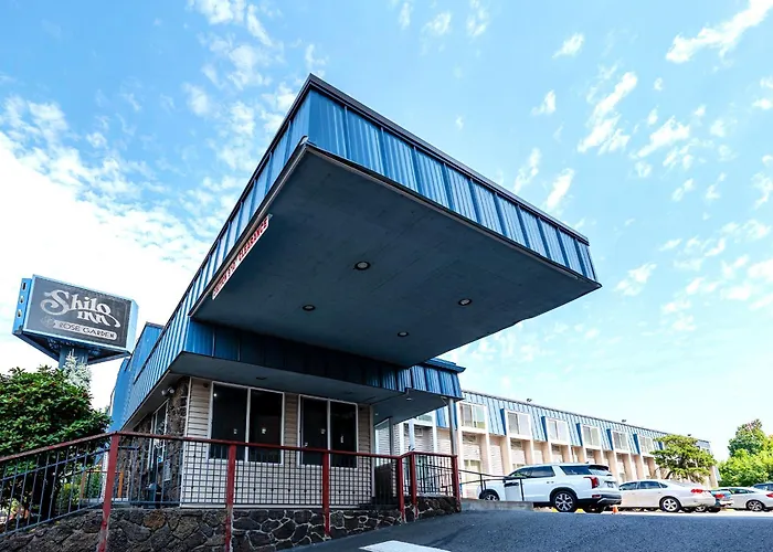 Pet Friendly hotel: District Hotel By Oyo Portland Convention Center