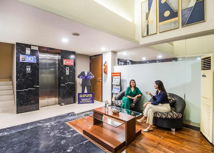 Fabhotel Prime Avenue