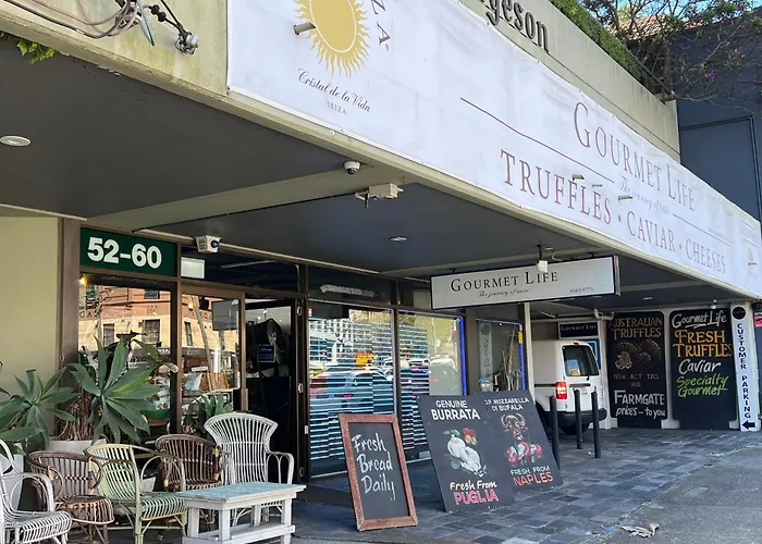 Edgecliff Lodge