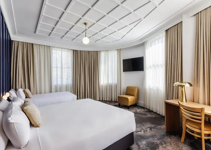 Royal Exhibition Hotel