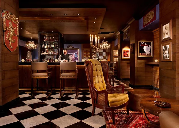 5 star hotel: The Peninsula Manila