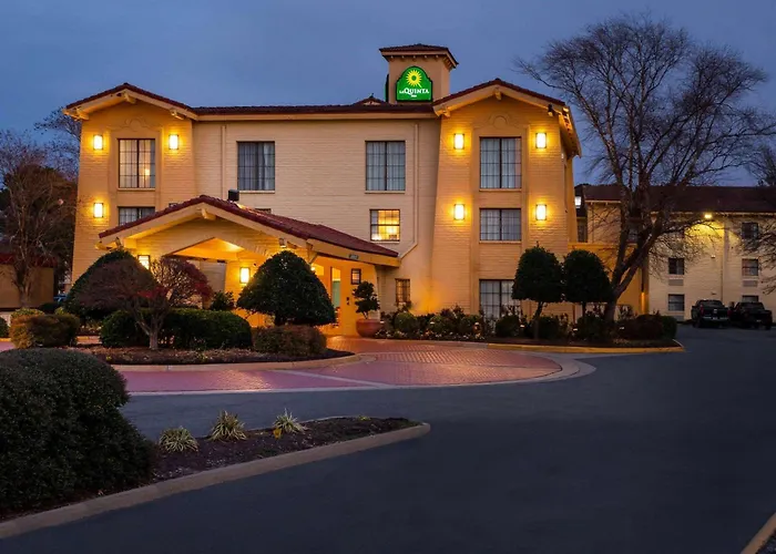 Beach hotel: La Quinta Inn By Wyndham Norfolk Virginia Beach