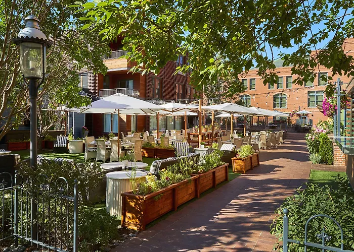 Jerome, An Auberge