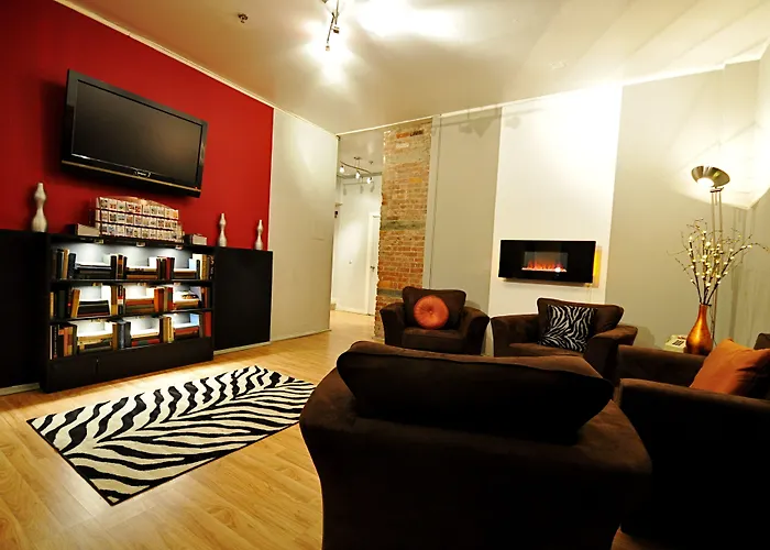 Motels Off Soho Suites