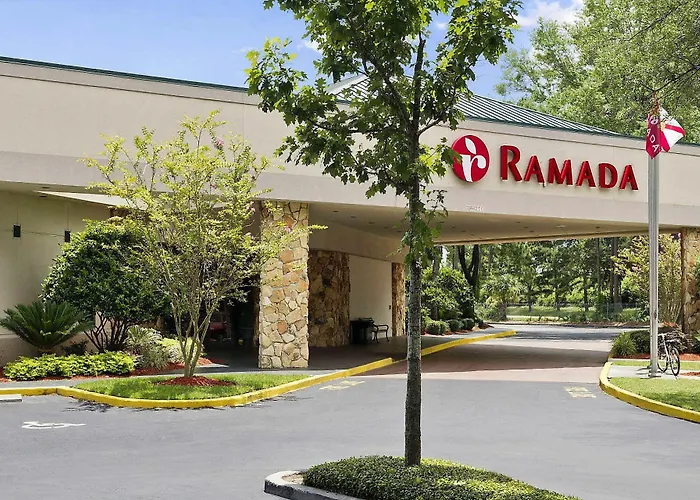 Ramada By Wyndham Jacksonville & Conference Center