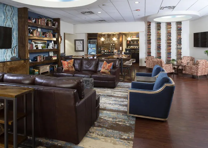 Hotel with pool: Sheraton Oklahoma City Downtown Hotel