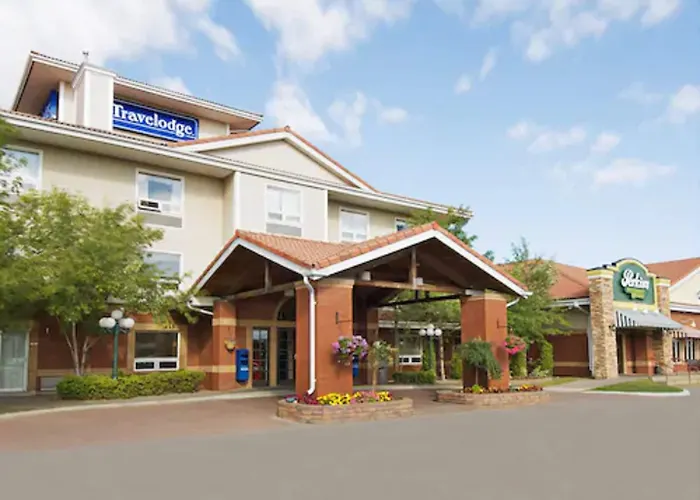 Pet Friendly hotel: Travelodge Hotel By Wyndham Sudbury