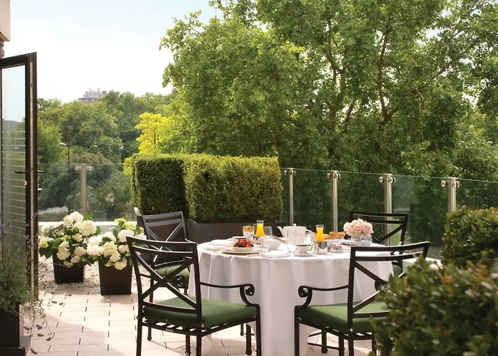 5 star hotel: Four Seasons Hotel London At Park Lane