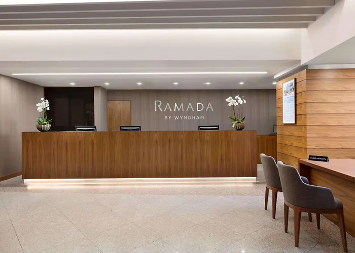 Hotel com piscina: Ramada By Wyndham Lisbon