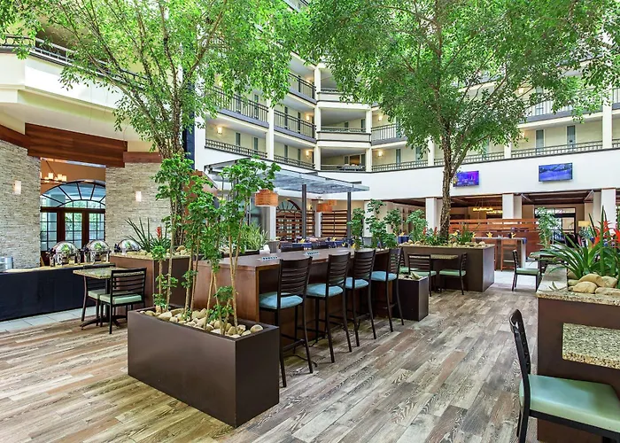 Beach hotel: Embassy Suites By Hilton Nashville Airport