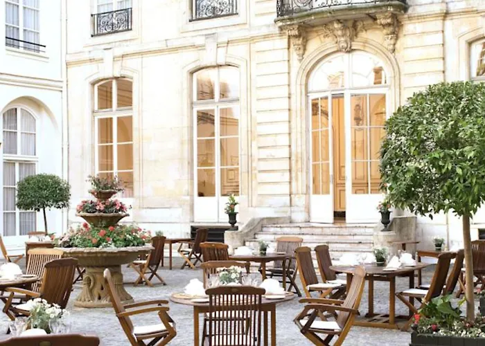 Saint James Albany Paris Spa