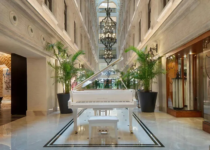 Boutique hotel only: Jw Marriott Istanbul Bosphorus