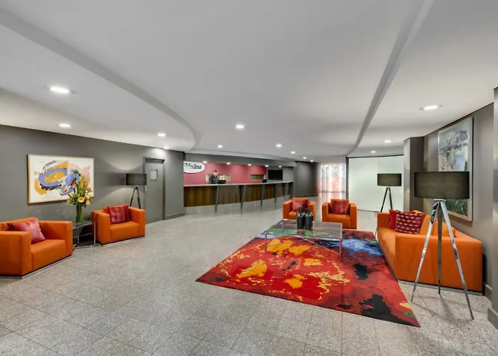 Adina Serviced Apartments Canberra James Court