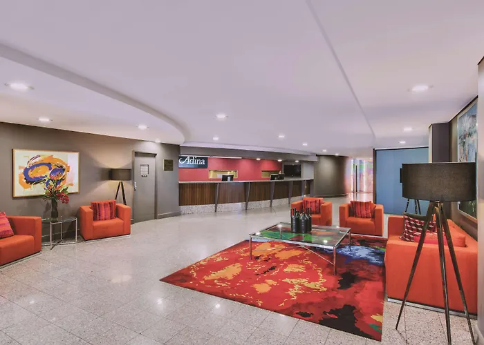 Resort: Adina Serviced Apartments Canberra James Court