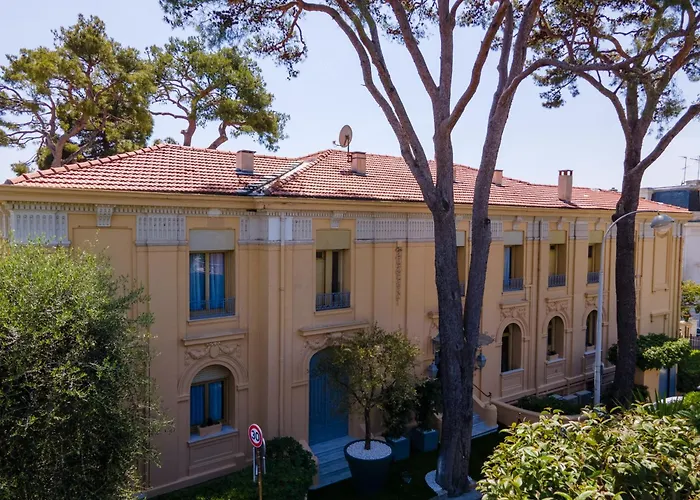 Hotel Am Petit Palais
