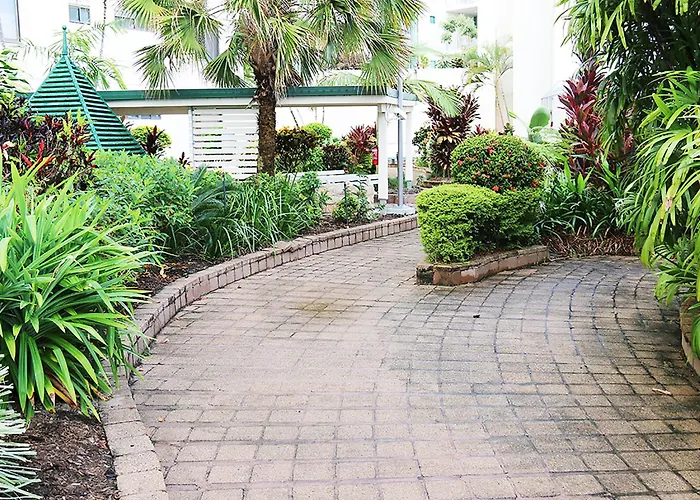 Hotel with Tennis: Cairns Aquarius
