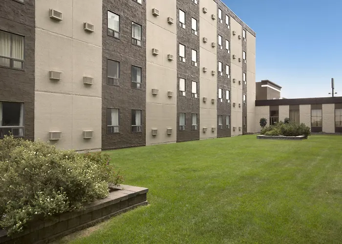 Hotel do aeroporto: Travelodge By Wyndham Edmonton West