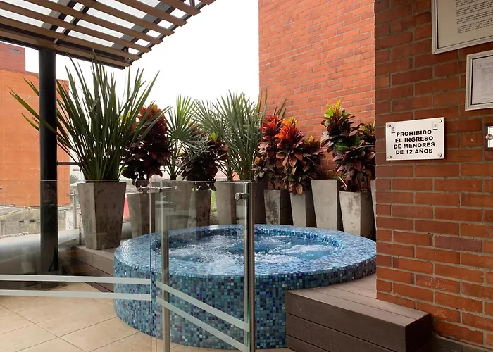 Hotel con piscina: Hotel Dann Carlton Cali