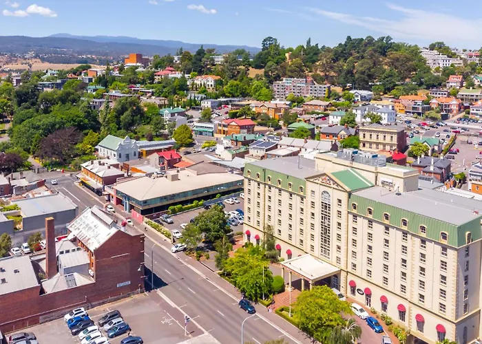 In Luxury hotels Grand Chancellor Launceston