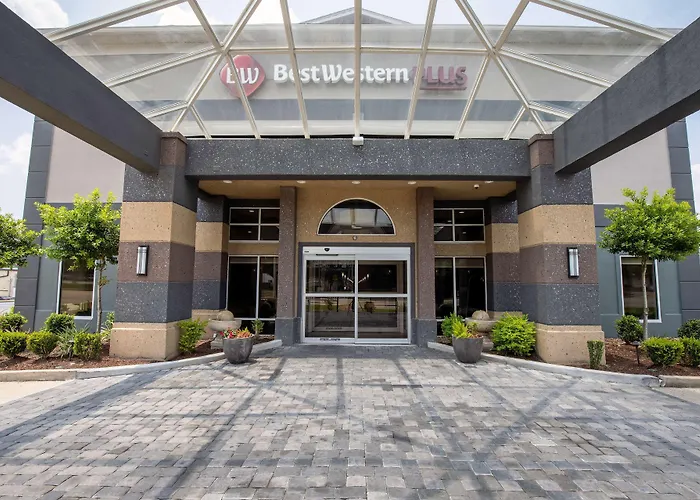 Central hotel: Best Western Plus Lafayette Vermilion River Inn & Suites