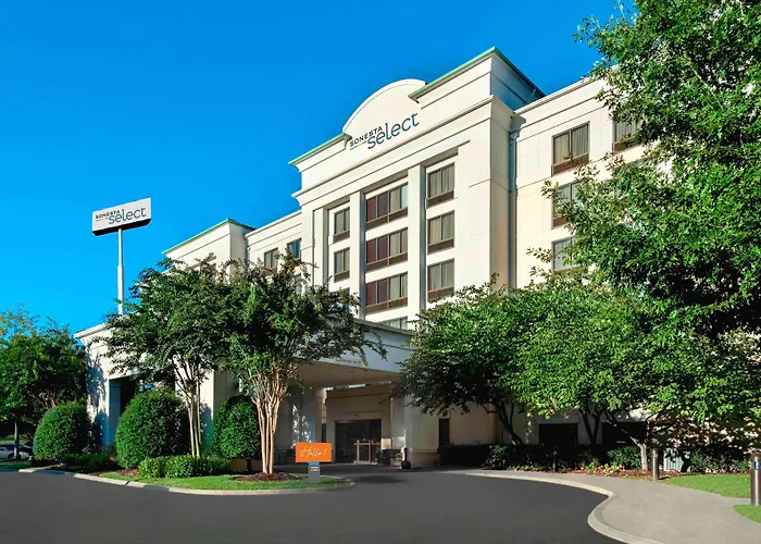 Cheap hotel: Sonesta Select Nashville Airport Suites