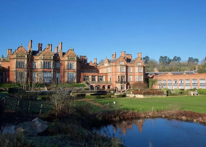 Hotel with pool: The Welcombe Golf & Spa Hotel