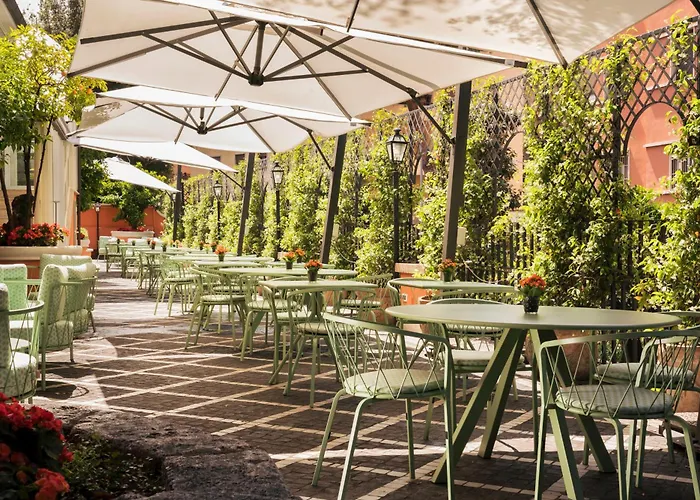 Hotel pres du College: Hotel Degli Aranci