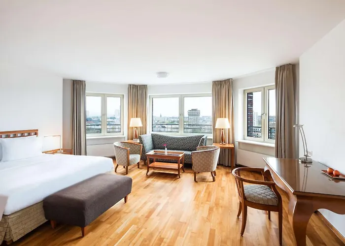 Strandhotel: Lindner Hotel Frankfurt Main Plaza, Part Of Jdv By Hyatt