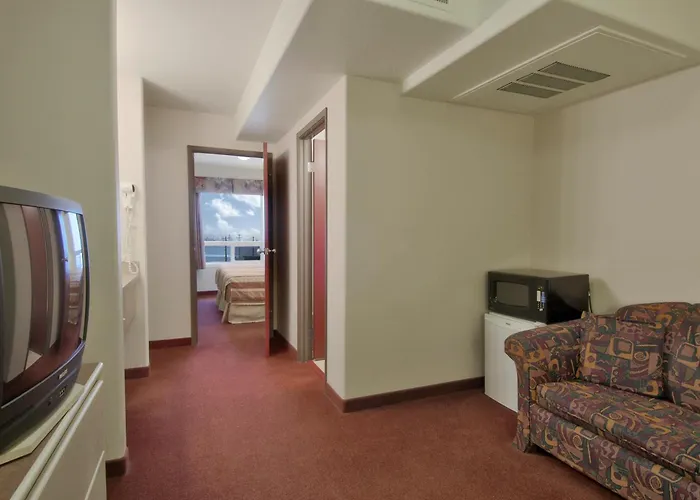 3 star hotel: Super 8 By Wyndham Yellowknife