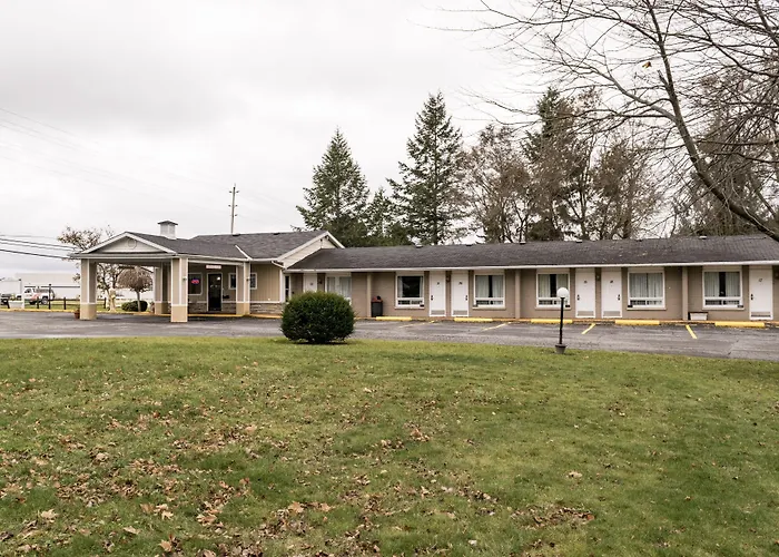 Motel: Countryside Inn