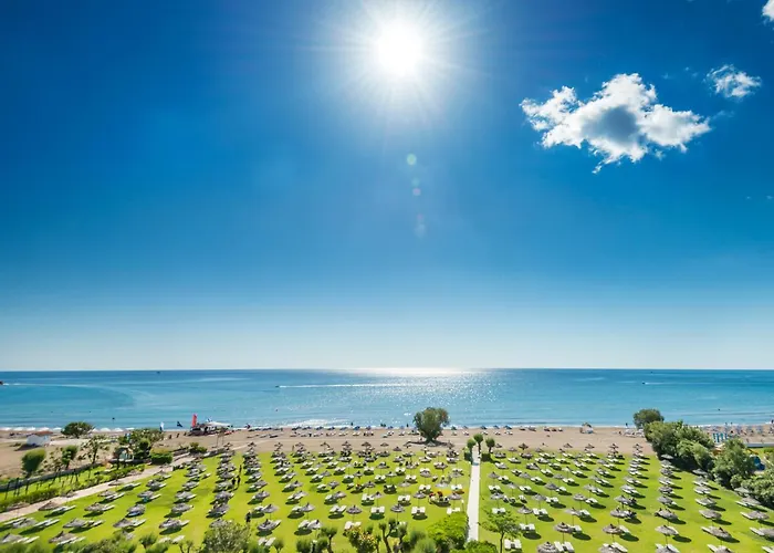 Resort: Apollo Beach