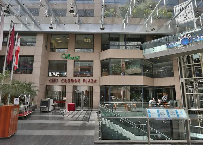 Crowne Plaza By Ihg