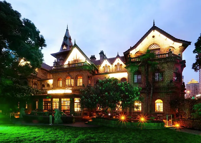 Moller Villa