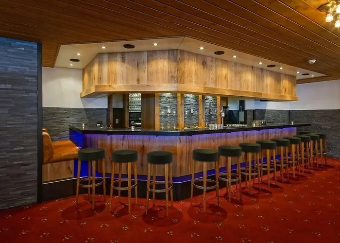 Hôtel de ski: Club Hotel Rooms Only - By Mountain Hotels