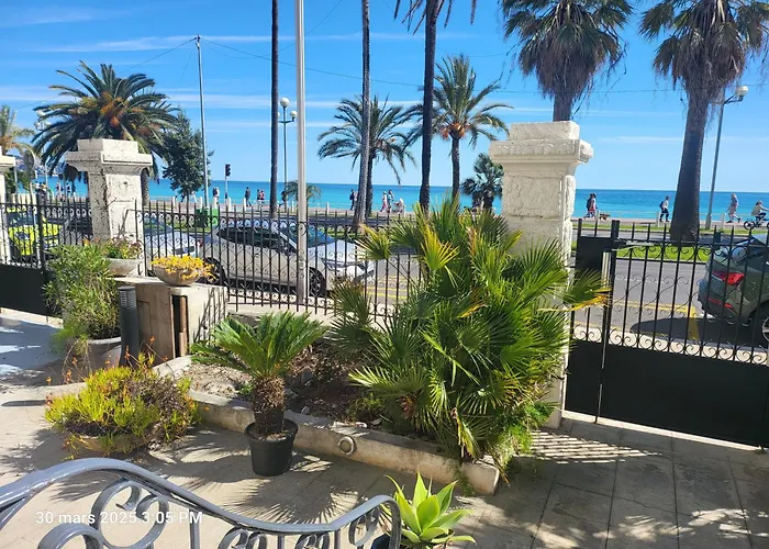  Flots D'Azur Promenade Des Anglais
