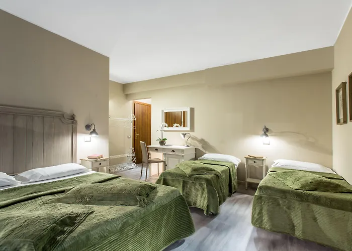 Luxury hotel only: Hotel Del Borgo