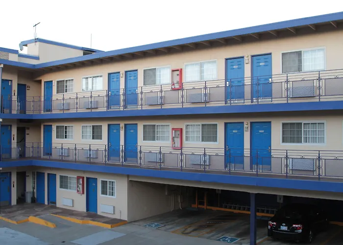 Motel: Surf Motel