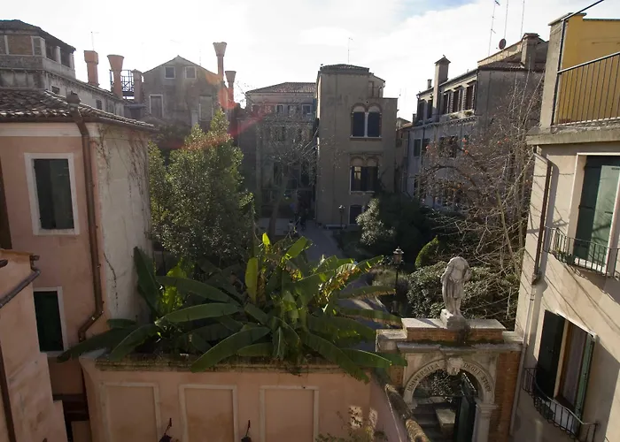 Hotel with view: Hotel Tivoli