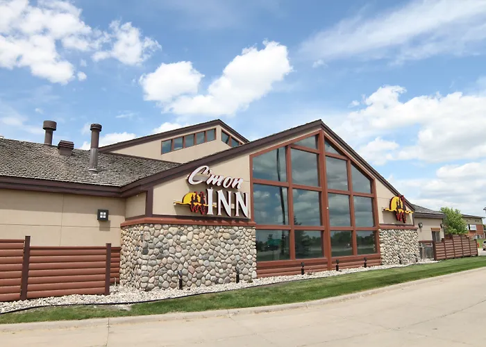 Hotels Close to Airport C'Mon Inn & Suites Fargo