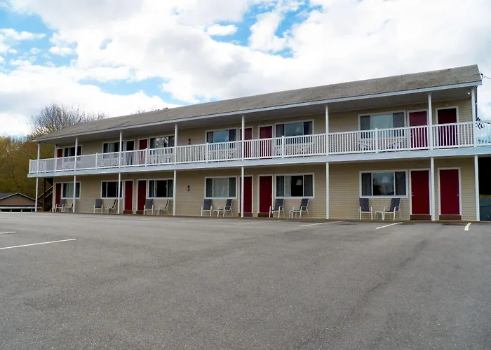 Coast Village Inn & Cottages