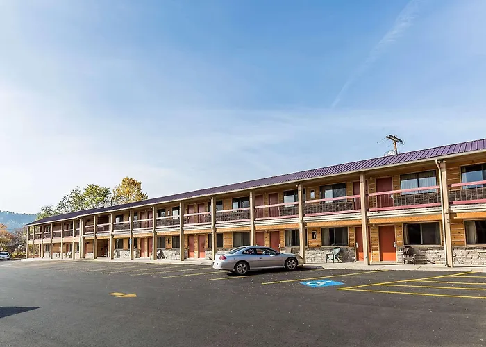 Econo Lodge Inn & Suites Kalispell - Glacier National Park Gateway