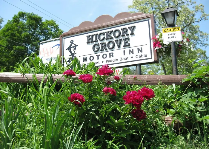 Motel: Hickory Grove Motor Inn - Cooperstown