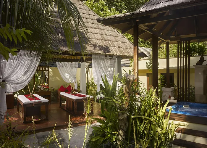 Hotel with pool: Royal Island Resort Maldives