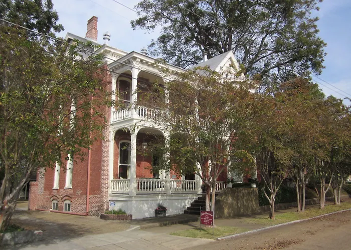 B&B only: Baer House Inn