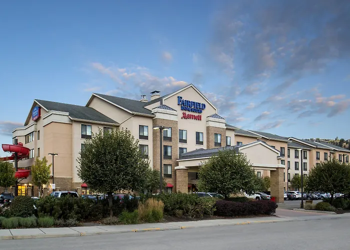 Ski hotel: Fairfield Inn & Suites By Marriott Kelowna